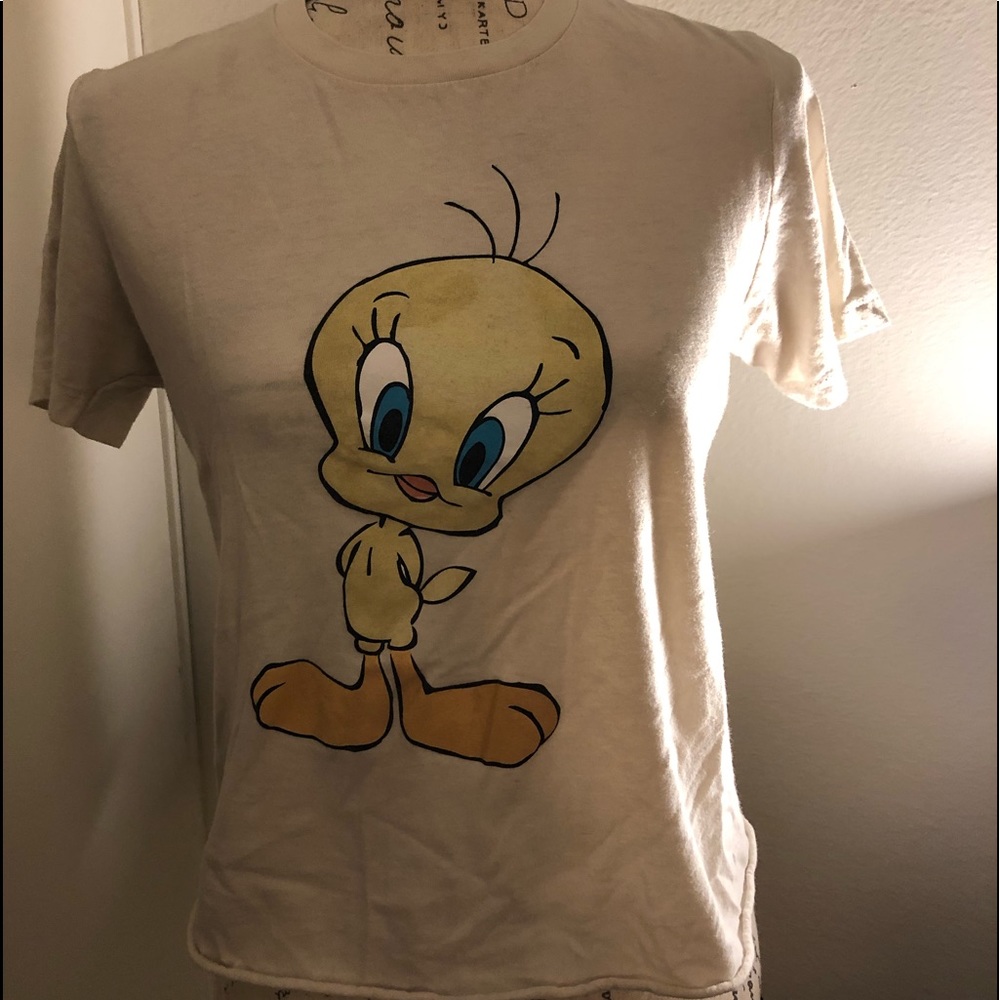 Great condition tweety bird shirt